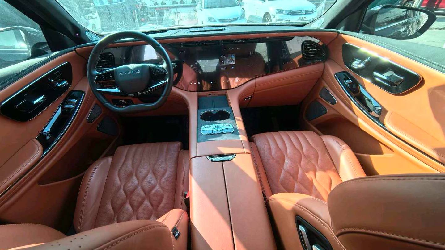 EXEED 2025 EXEED Lanyue C-DM 180 Ultra Long Range Ultra 4WD 6-seater