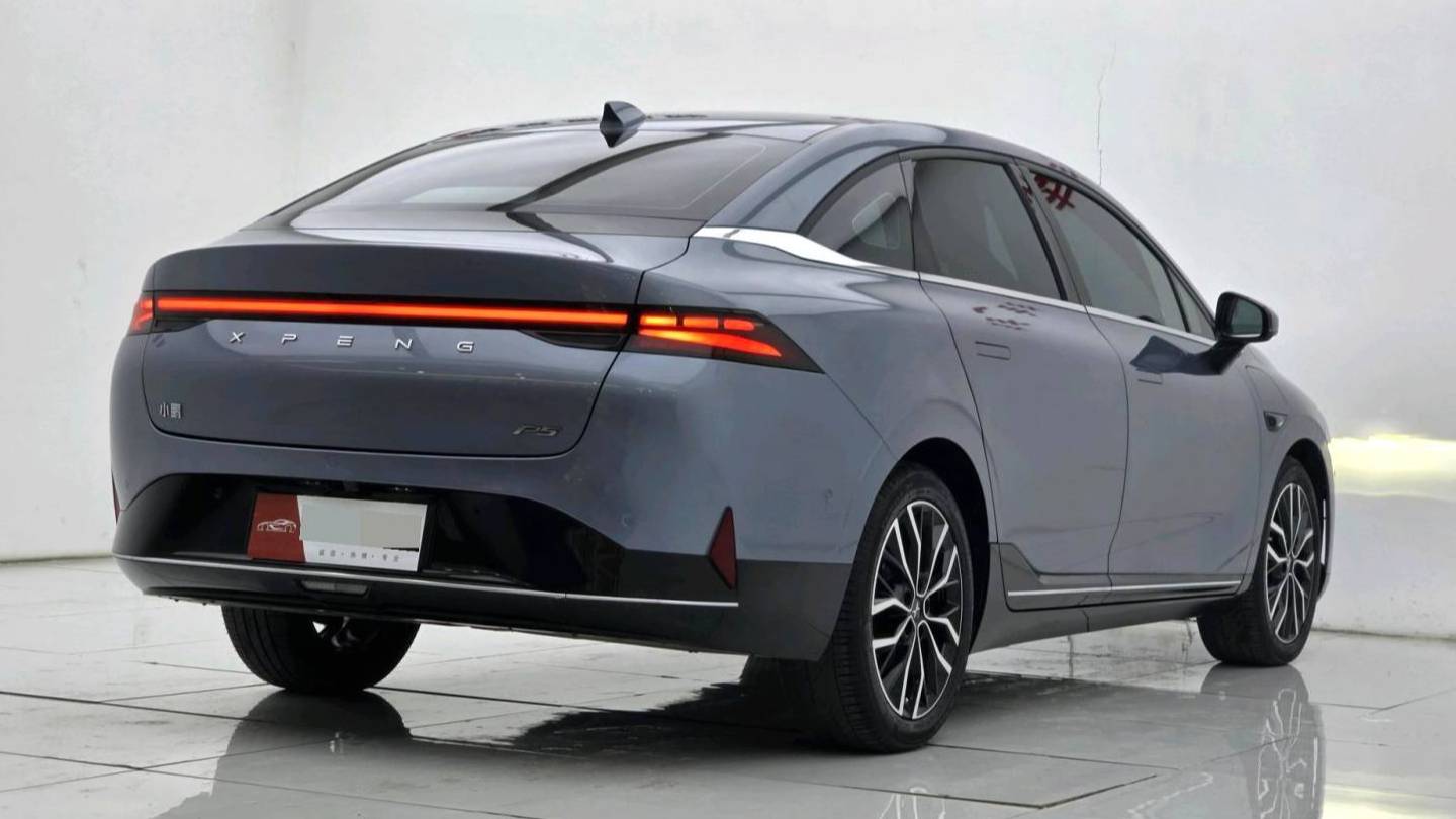XPENG 2022 P5 460E+