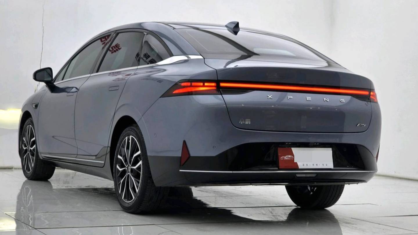XPENG 2022 P5 460E+