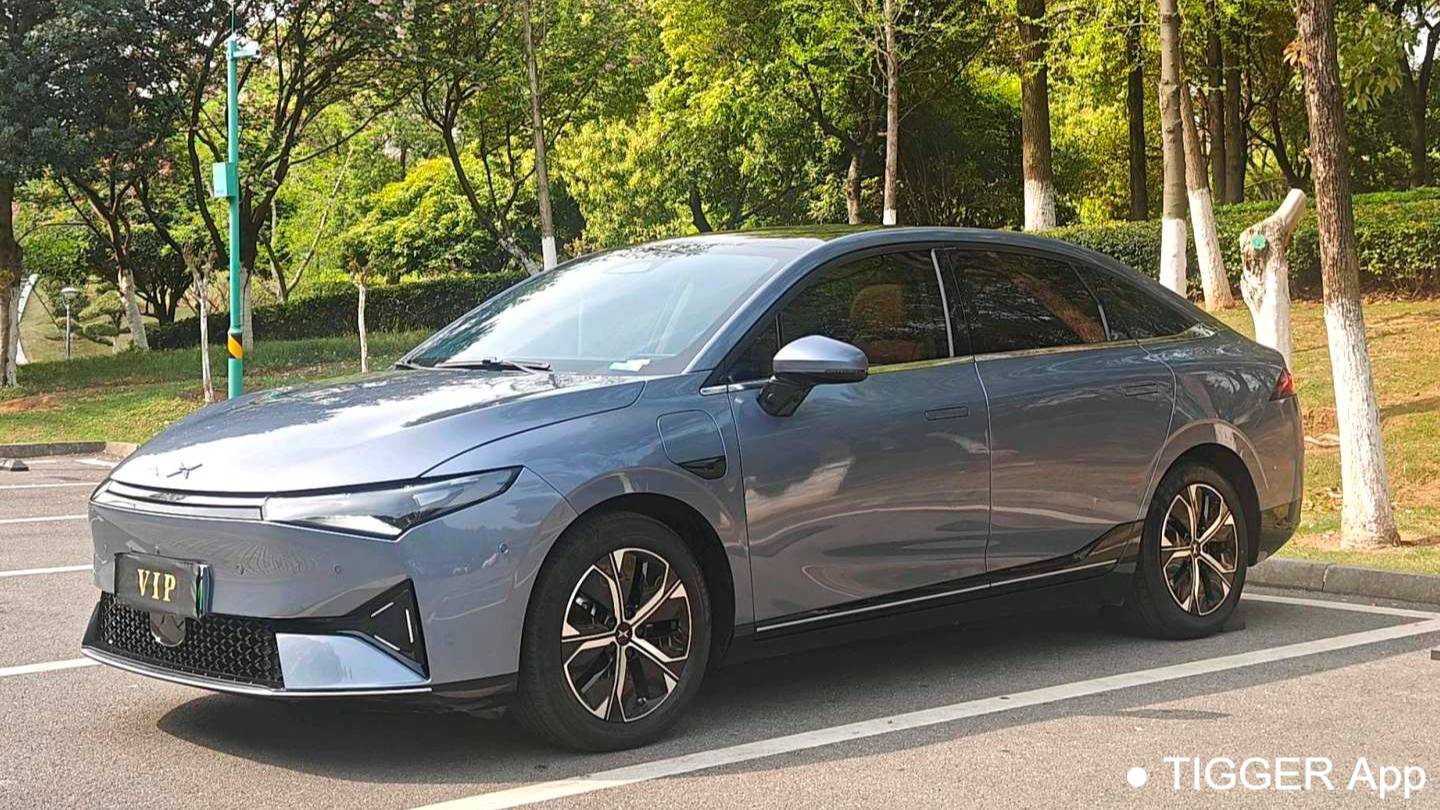 XPENG 2022 P5 460E+
