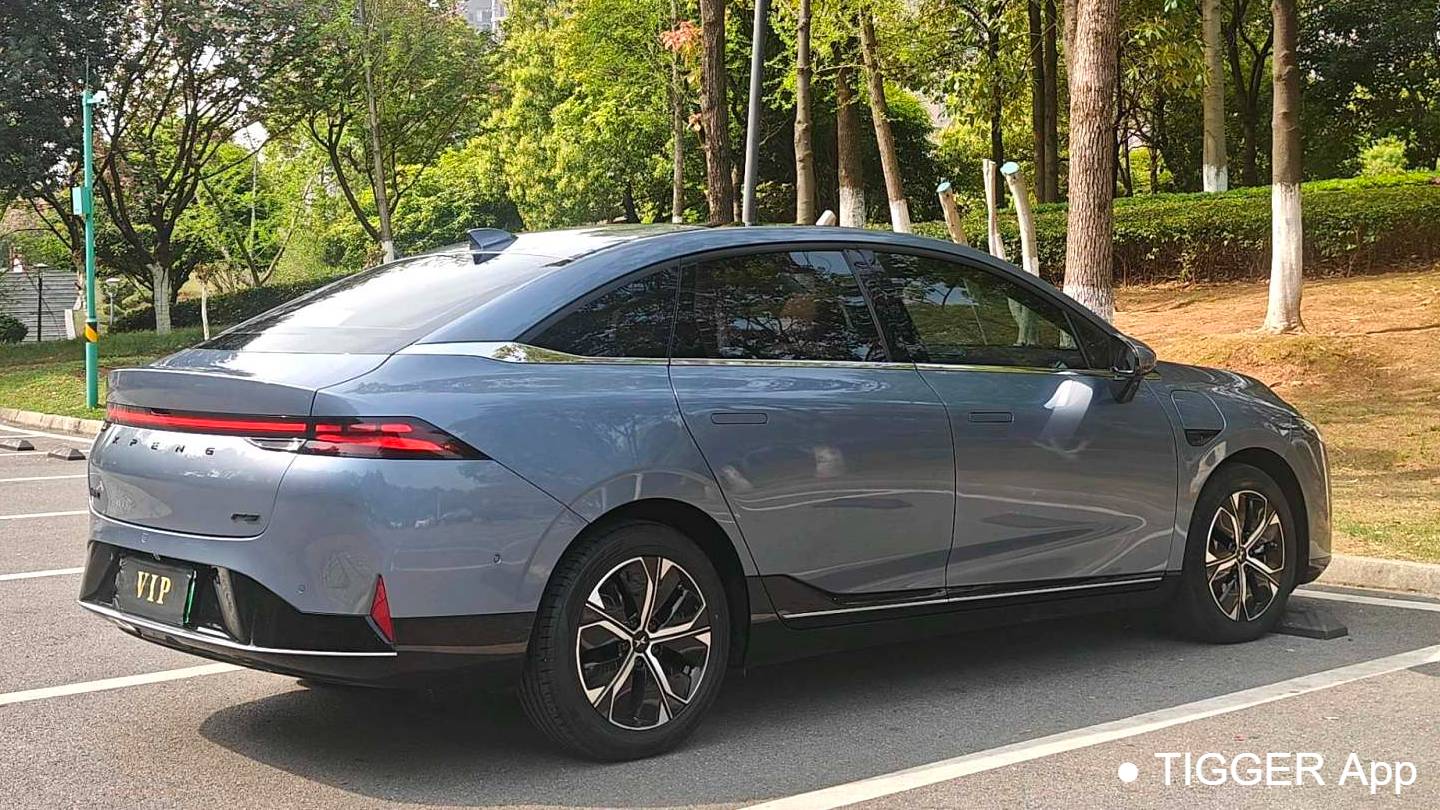 XPENG 2022 P5 460E+