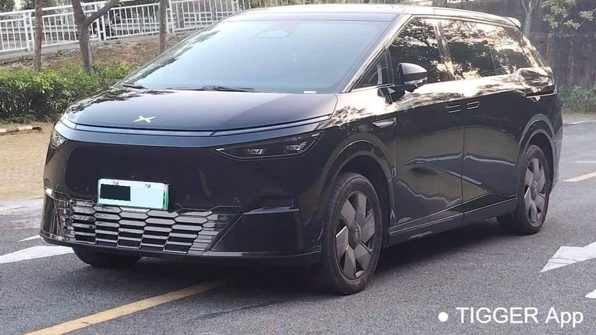 XPENG 2024 X9 610 Long Range Pro