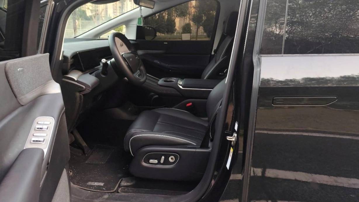 XPENG 2024 X9 610 Long Range Pro