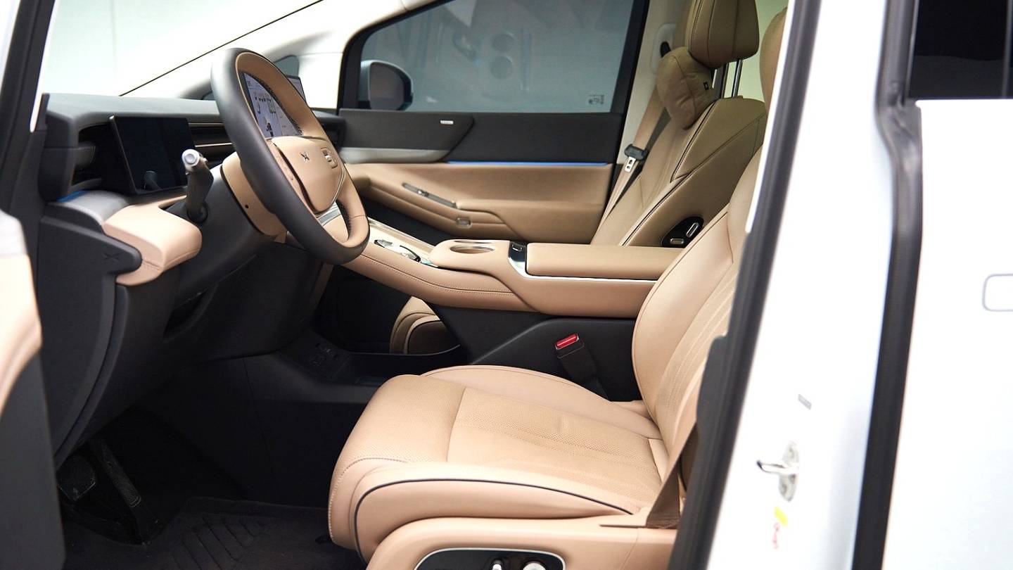 XPENG 2025 X9 Pure electric 740 with ultra long battery life Max