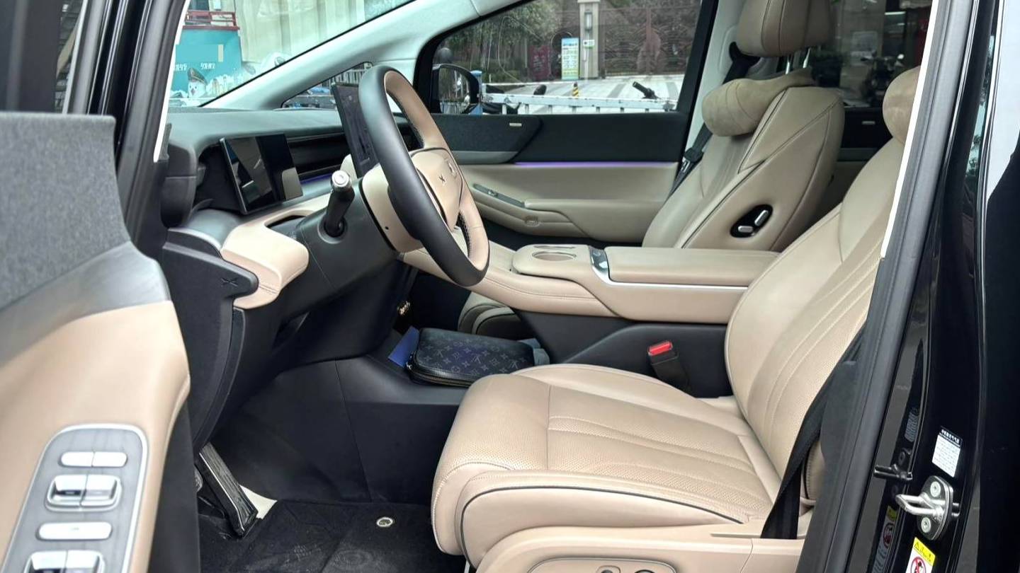 XPENG 2024 X9 702 Ultra Long Battery Life Pro