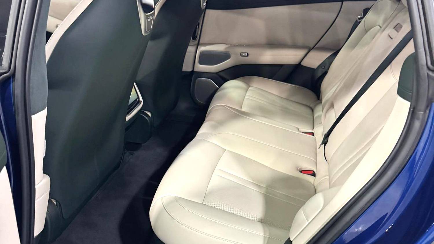 Xiaomi 2025 YU7 ELB‌ HP‌ 4WD Max version