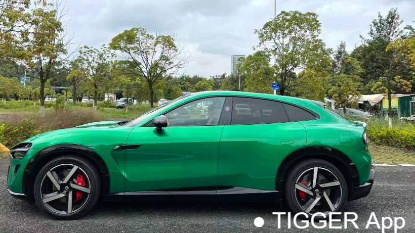 Xiaomi 2025 YU7 ELB‌ HP‌ 4WD Max version