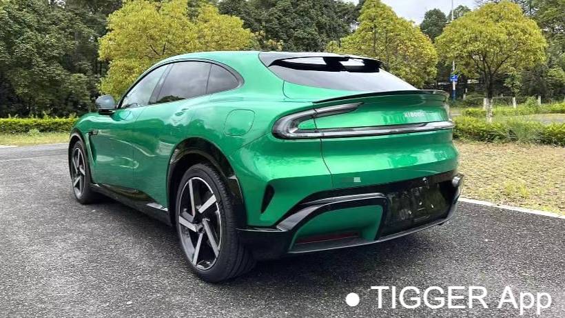 Xiaomi 2025 YU7 ELB‌ HP‌ 4WD Max version