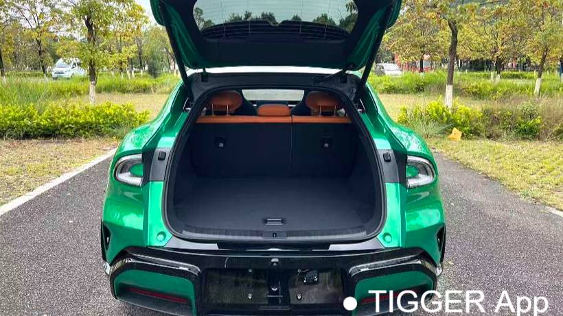 Xiaomi 2025 YU7 ELB‌ HP‌ 4WD Max version