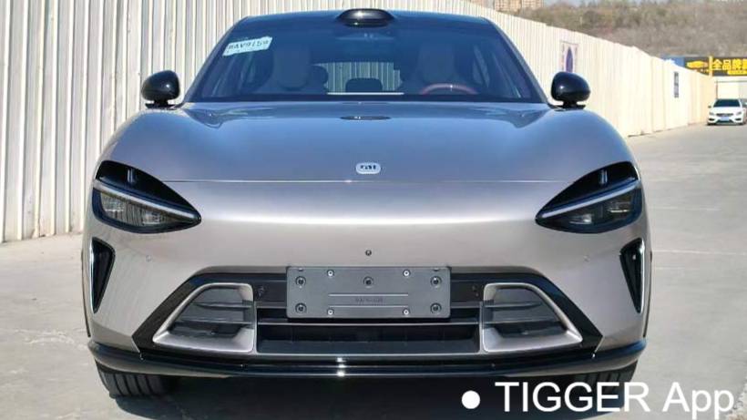 Xiaomi 2025 YU7 Long endurance four-wheel drive Pro version