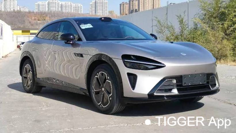 Xiaomi 2025 YU7 Long endurance four-wheel drive Pro version