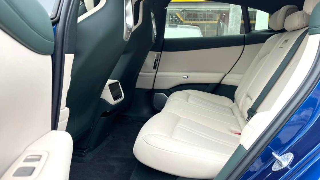 Xiaomi 2025 YU7 Long endurance rear wheel drive version