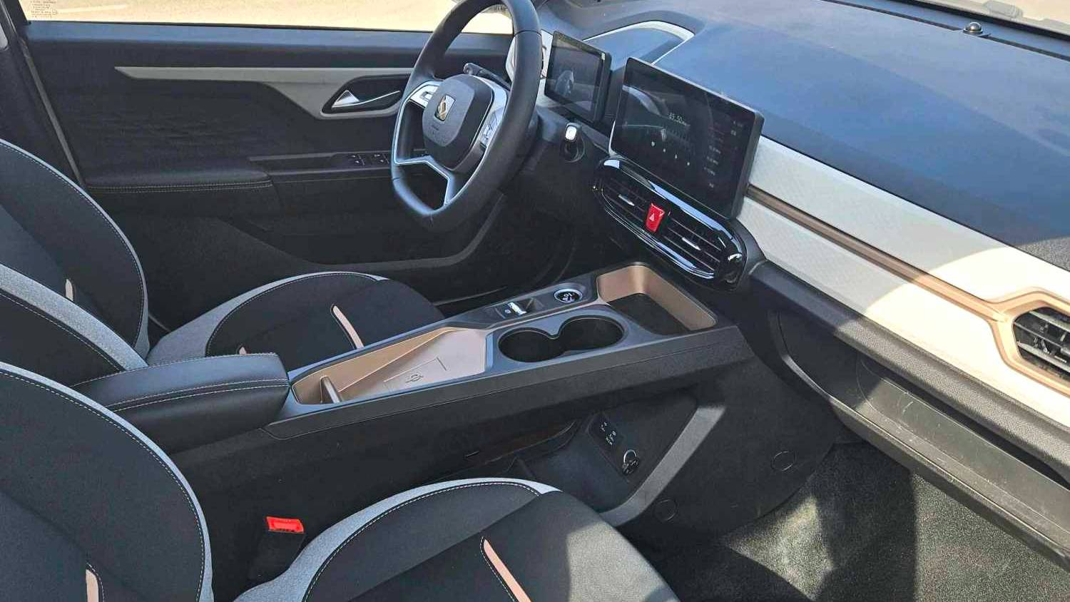 SOL 2023 Sehol Huaxianzi Anniversary model 306km lavender 30kW