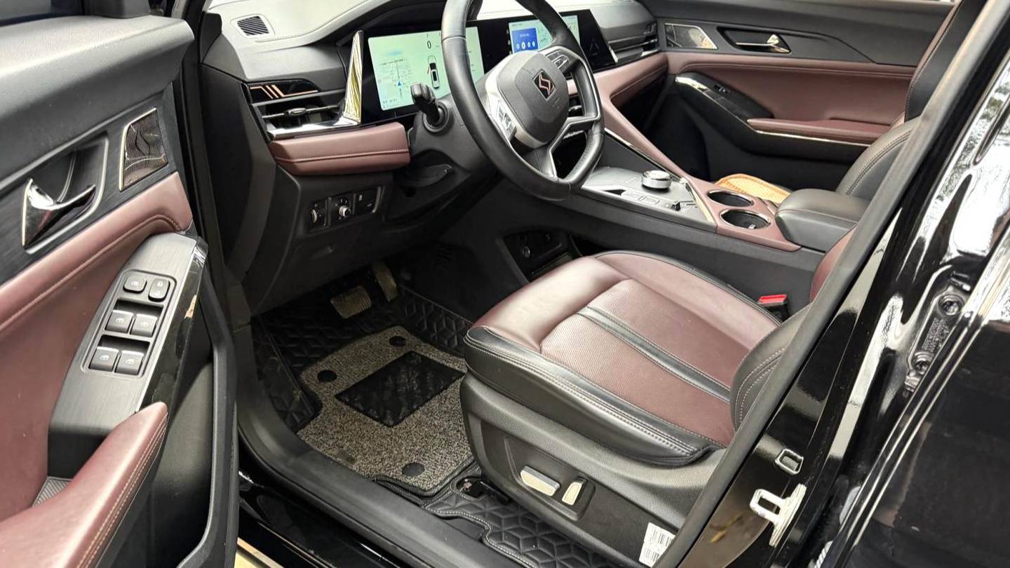 SOL 2023 X8 PLUS 1.5TGDI DCT Premium Edition 7-seater