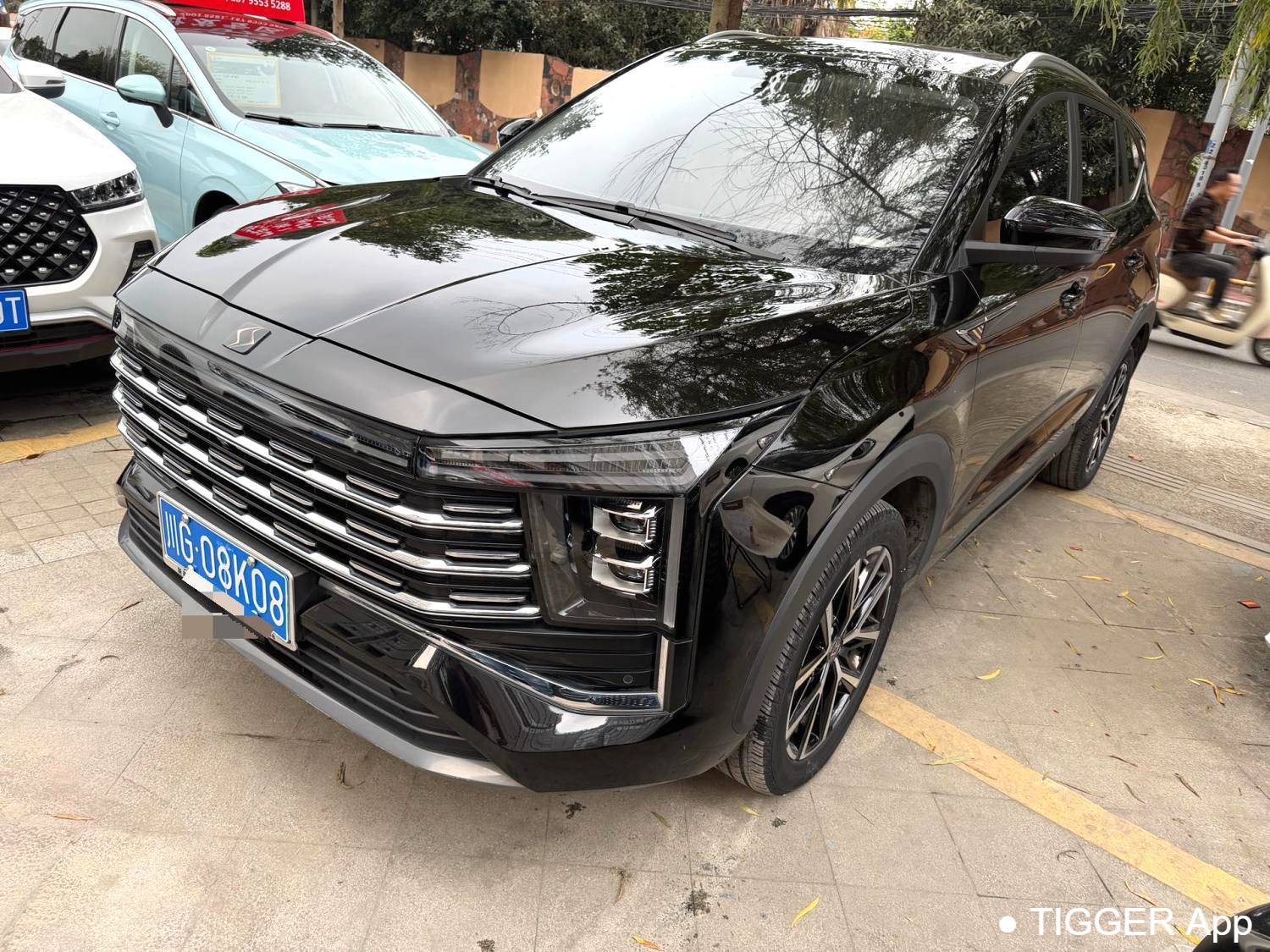 مستعمل SOL 2023 X8 PLUS 1.5TGDI DCT Premium Edition 7-seater