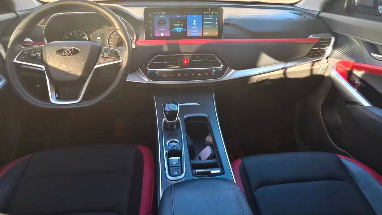 SOL 2021 X8 300T DCT Leading Intelligent Connected Edition 7-seater