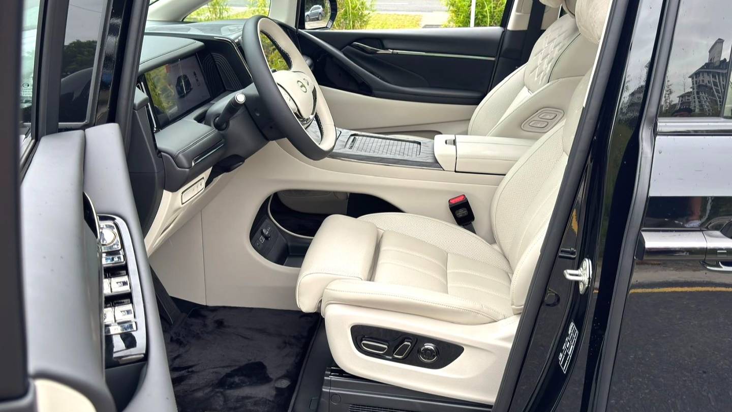 GAC 2025 Trumpchi M8 Qiankun Series Ultra First Class Cabin