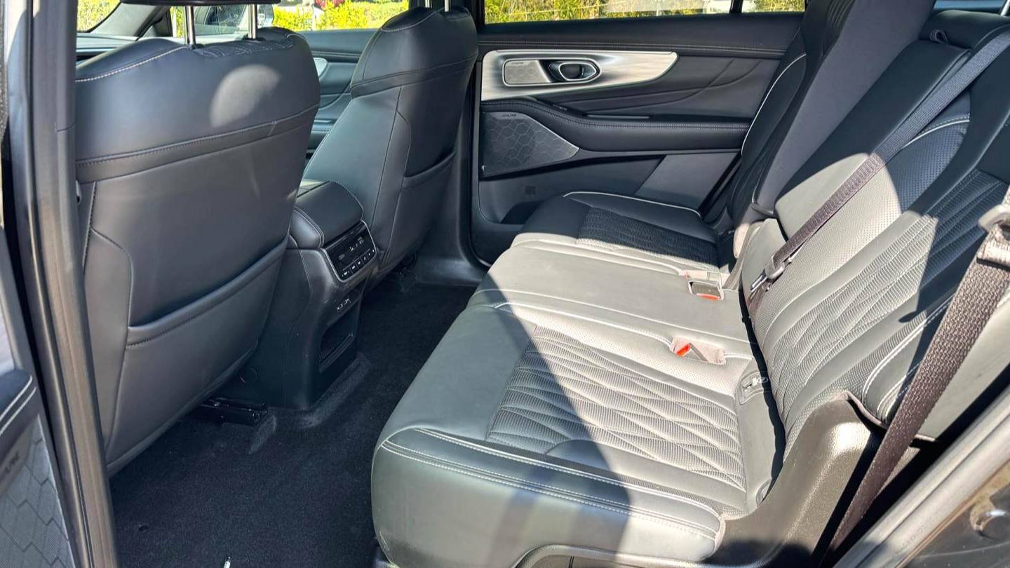 GAC 2024 GS8 Navigation Series 2.0TGDI 4WD Luxury Intelligent Connected Editi