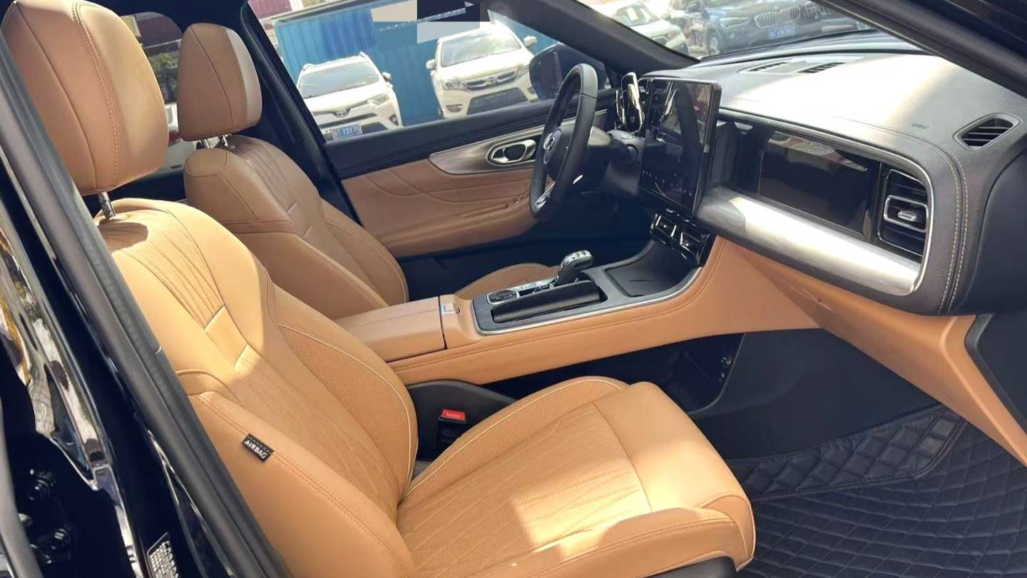 GAC 2025 GS8 Navigation Series 2.0TGDI 2WD Luxury Edition 5-seater