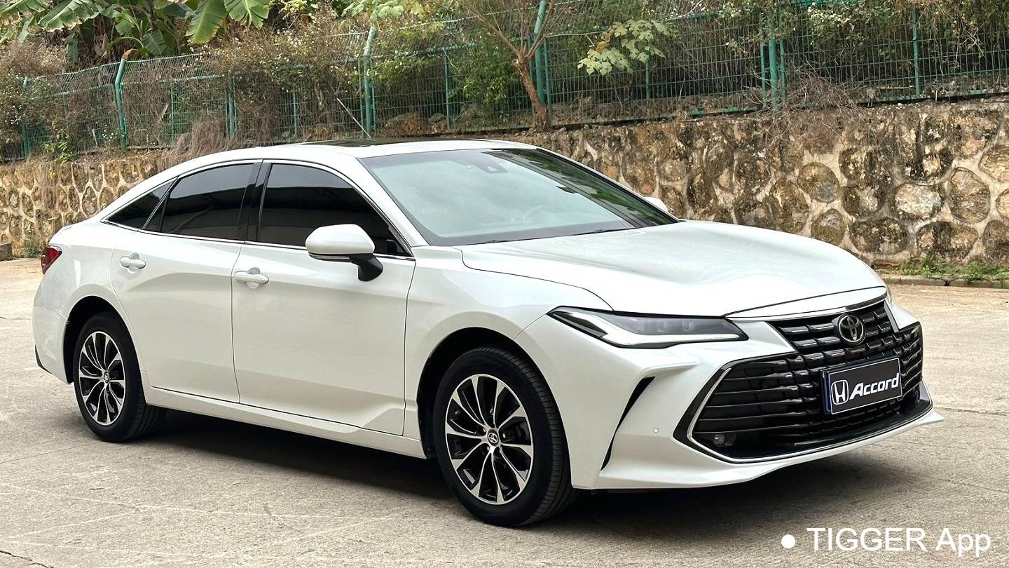 Toyota 2023 Avalon 2.0L Premium Edition
