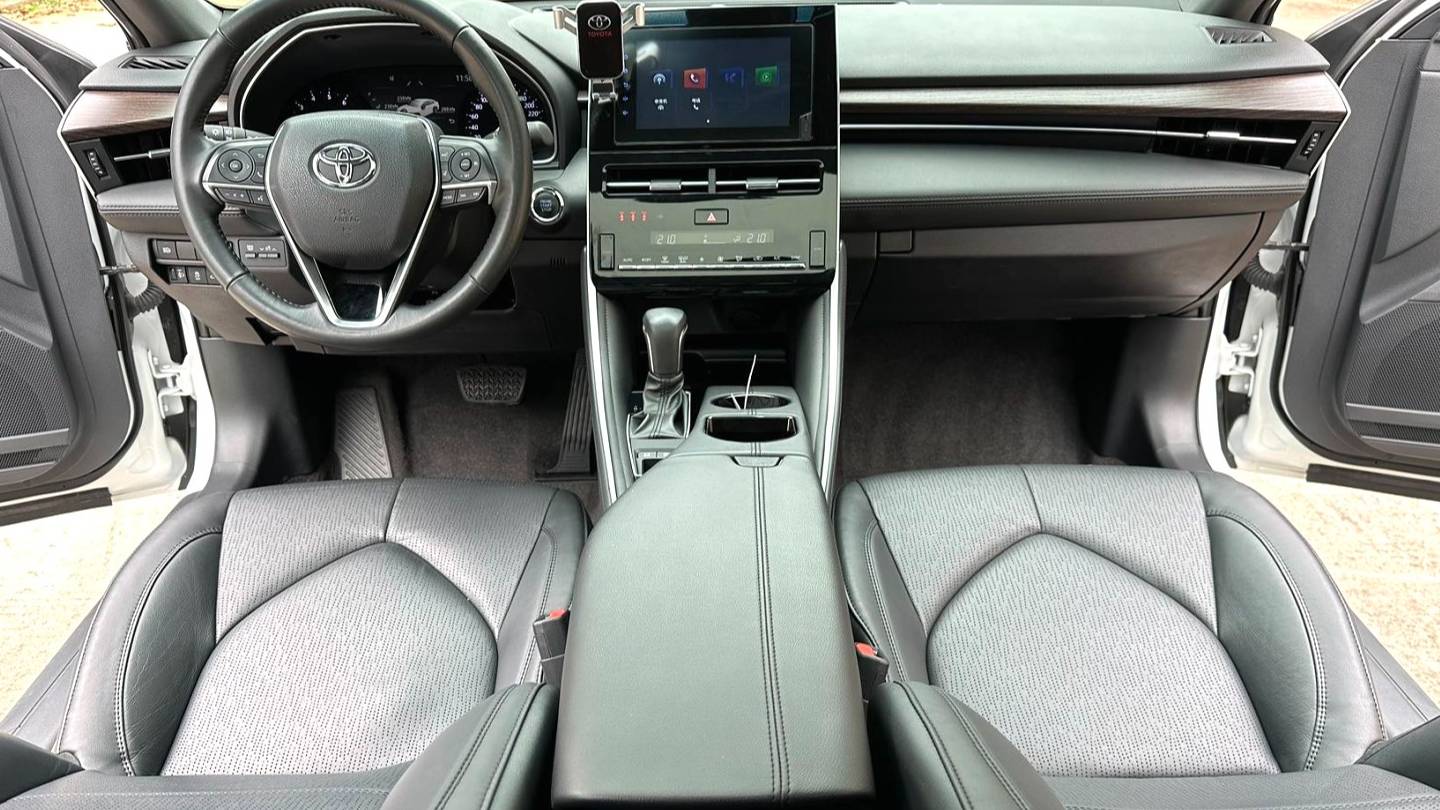 Toyota 2023 Avalon 2.0L Premium Edition