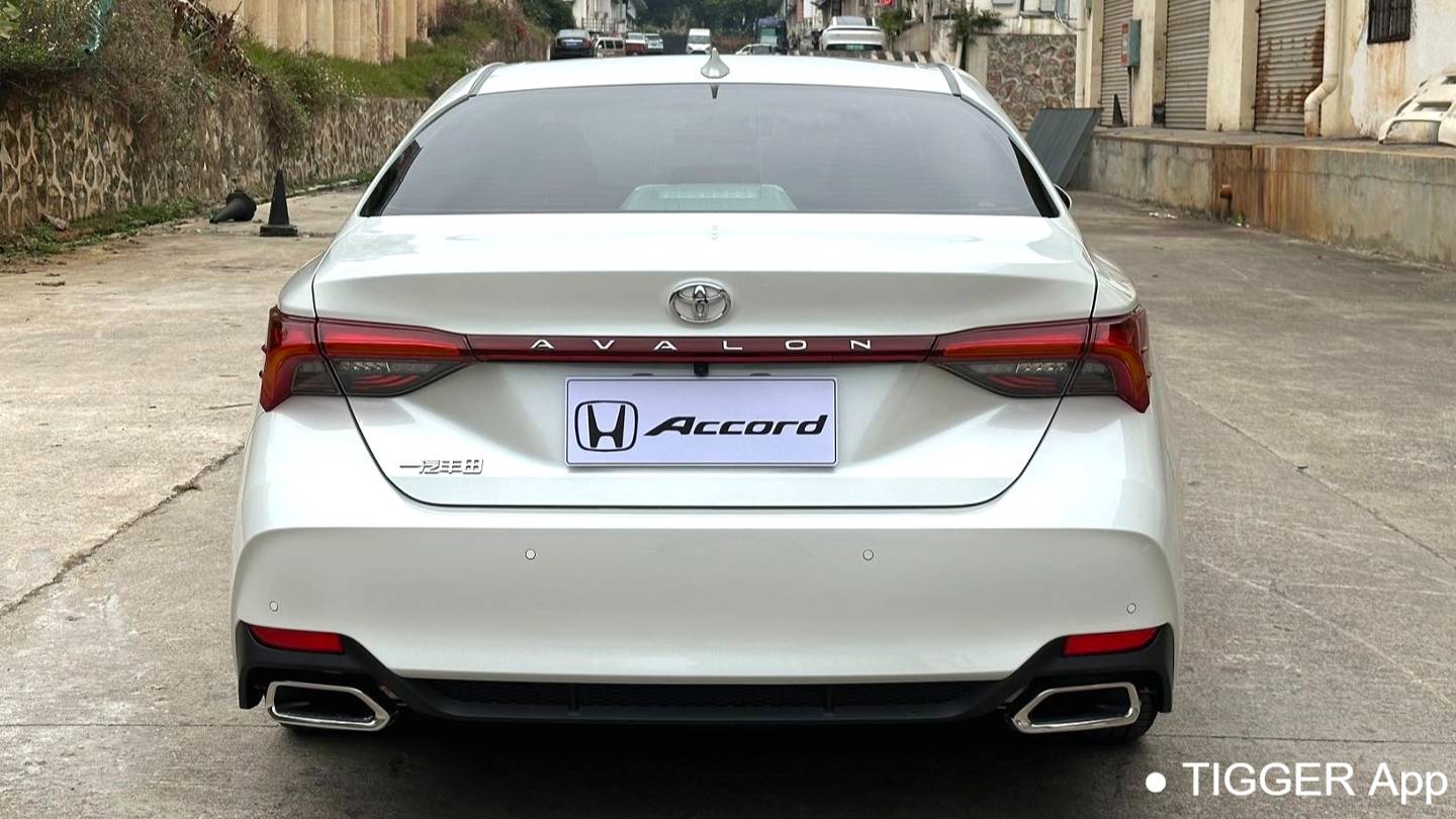 Toyota 2023 Avalon 2.0L Premium Edition