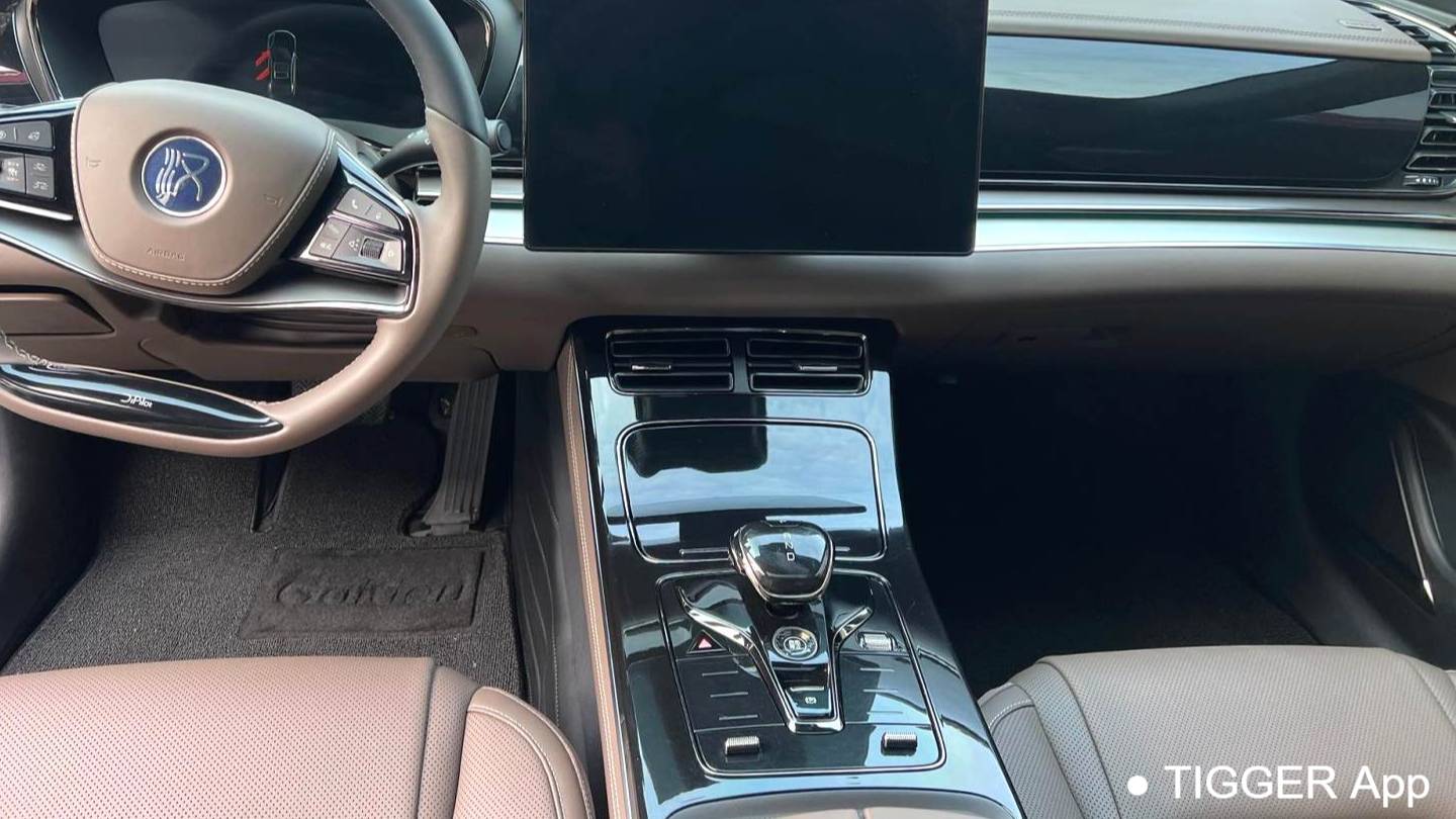 BYD 2024 HAN DM-i Honor Edition 121KM Prestige Edition