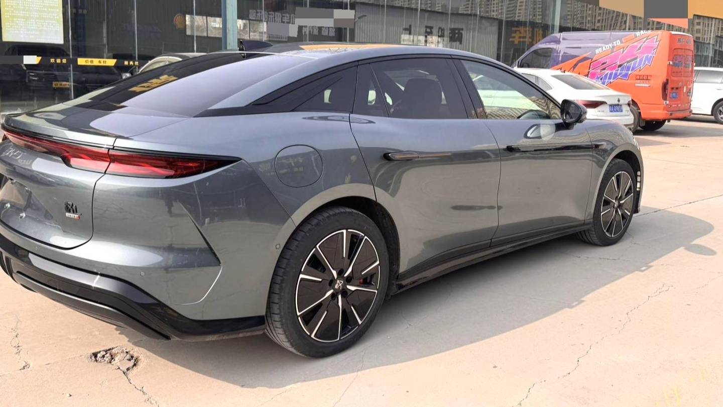 BYD 2025 HAN L EV 701KM Lidar Premium Edition