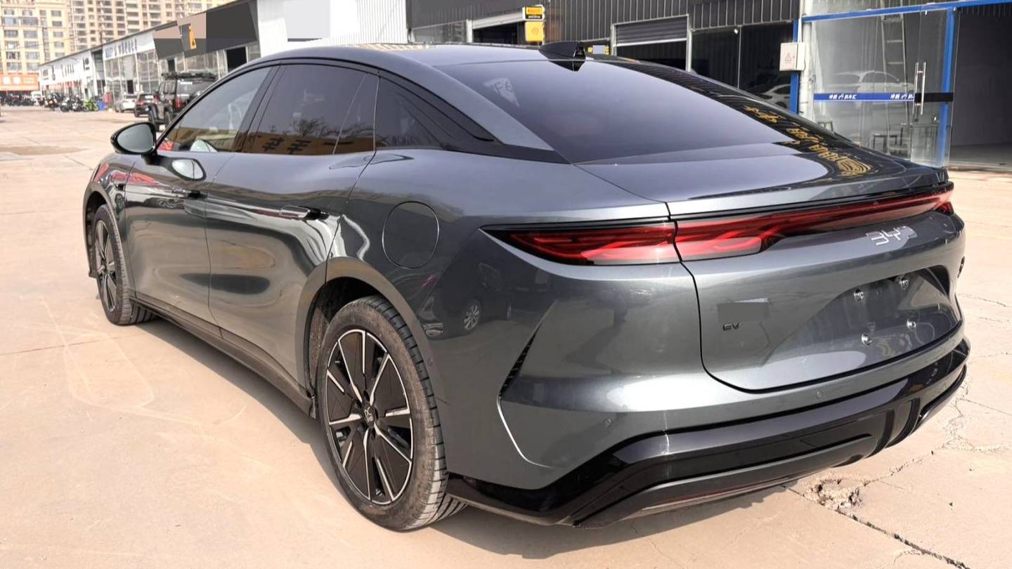 BYD 2025 HAN L EV 701KM Lidar Premium Edition