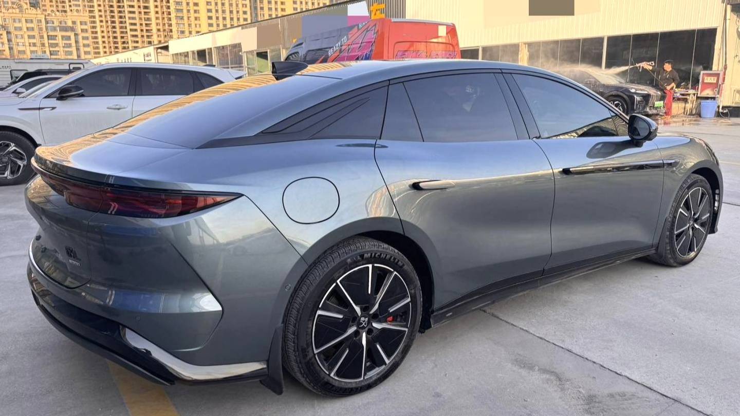 BYD 2025 HAN L EV 701KM Lidar Premium Edition