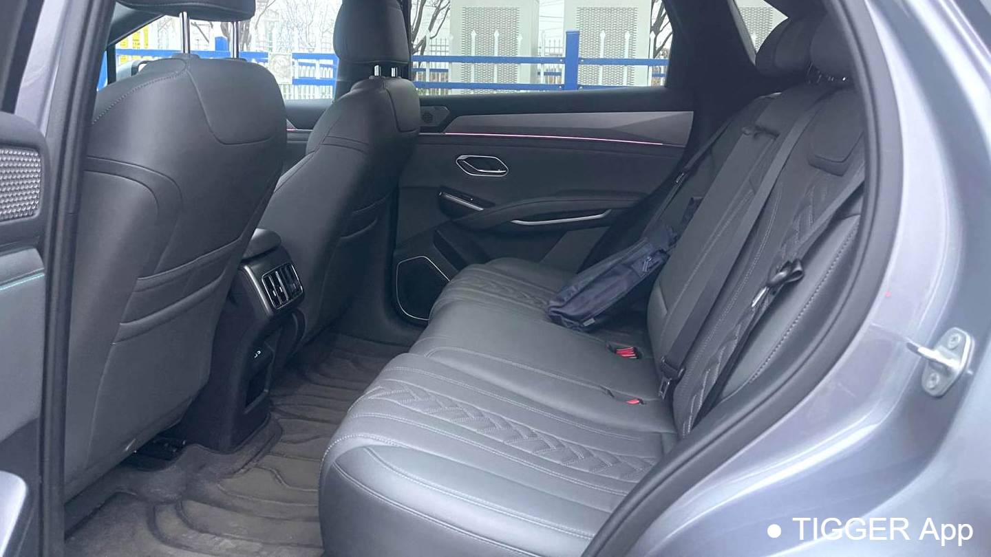 BYD 2025 SONG L DM-i Intelligent Driving Edition 160km Excellence Model