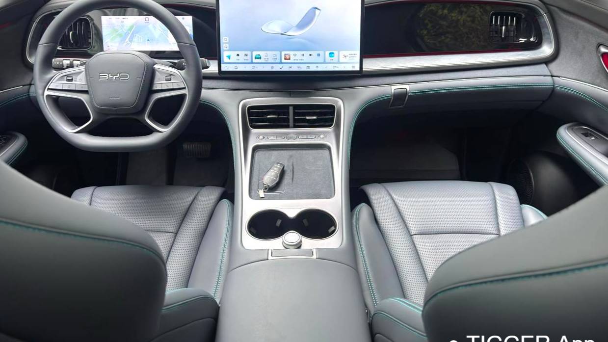 BYD 2025 Sea Lion DM-i 150 Navigation Edition