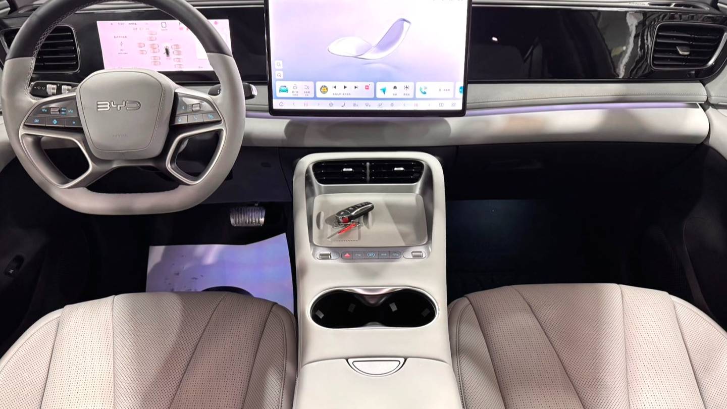 BYD 2025 Sea Lion 06 EV 605 Navigation Pro Edition