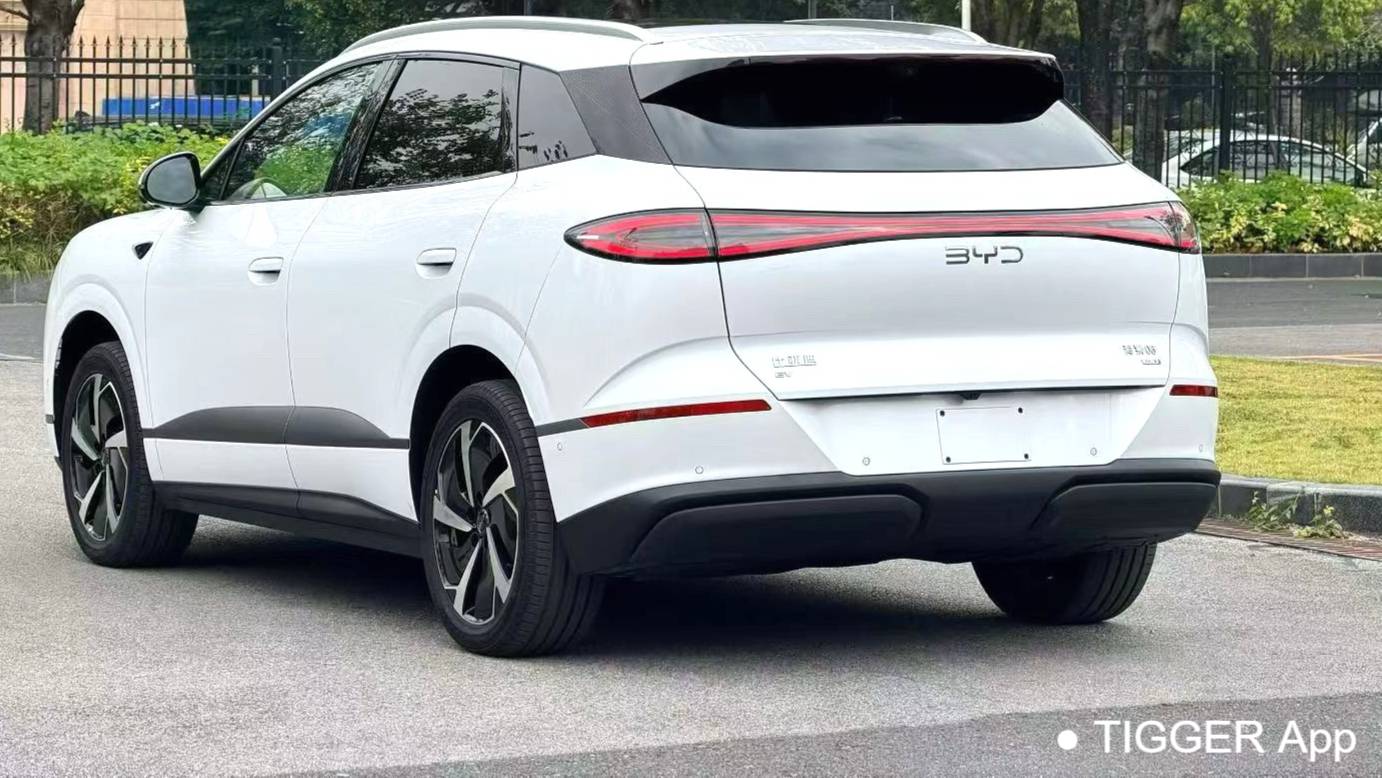 BYD 2025 Sea Lion 06 DM-i 121 Navigation Edition