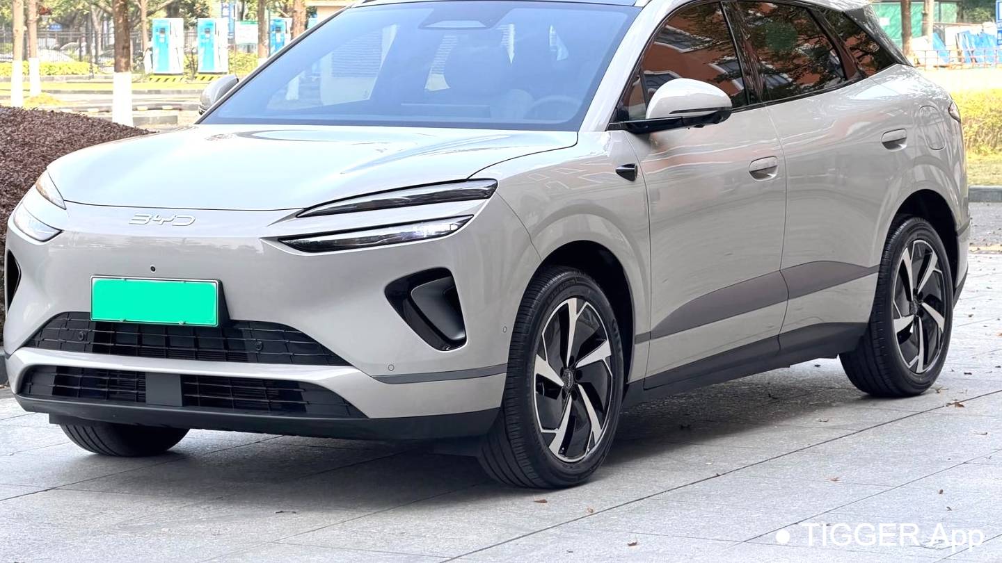 BYD 2025 Sea Lion 06 DM-i 170 Navigation Pro Edition