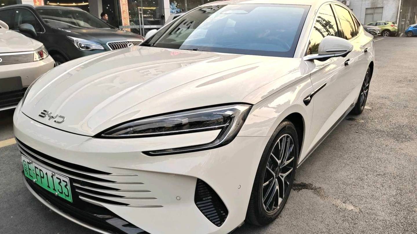 BYD 2025 Seal 07 DM-i DM-i 1.5L 125km Prestige Edition