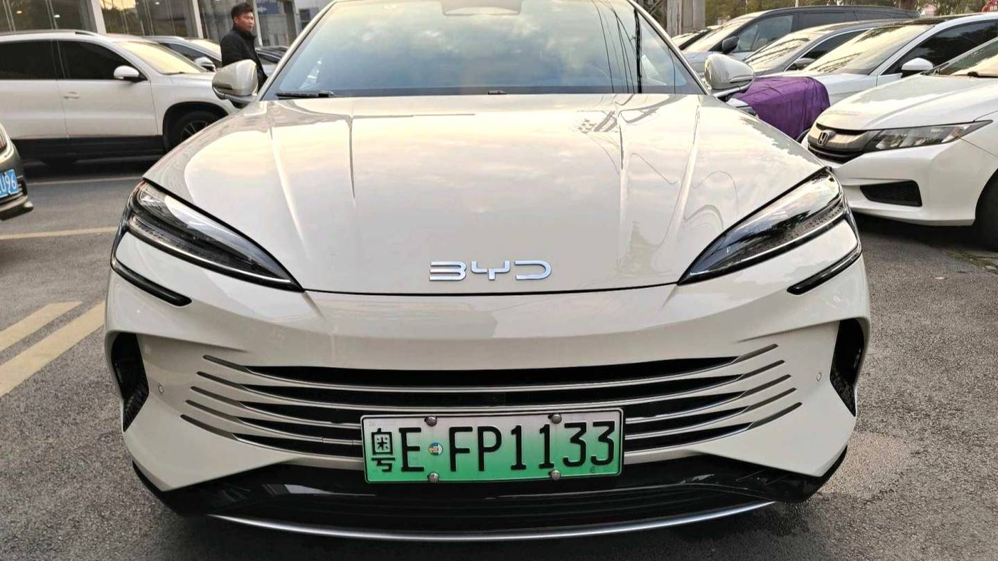 BYD 2025 Seal 07 DM-i DM-i 1.5L 125km Prestige Edition