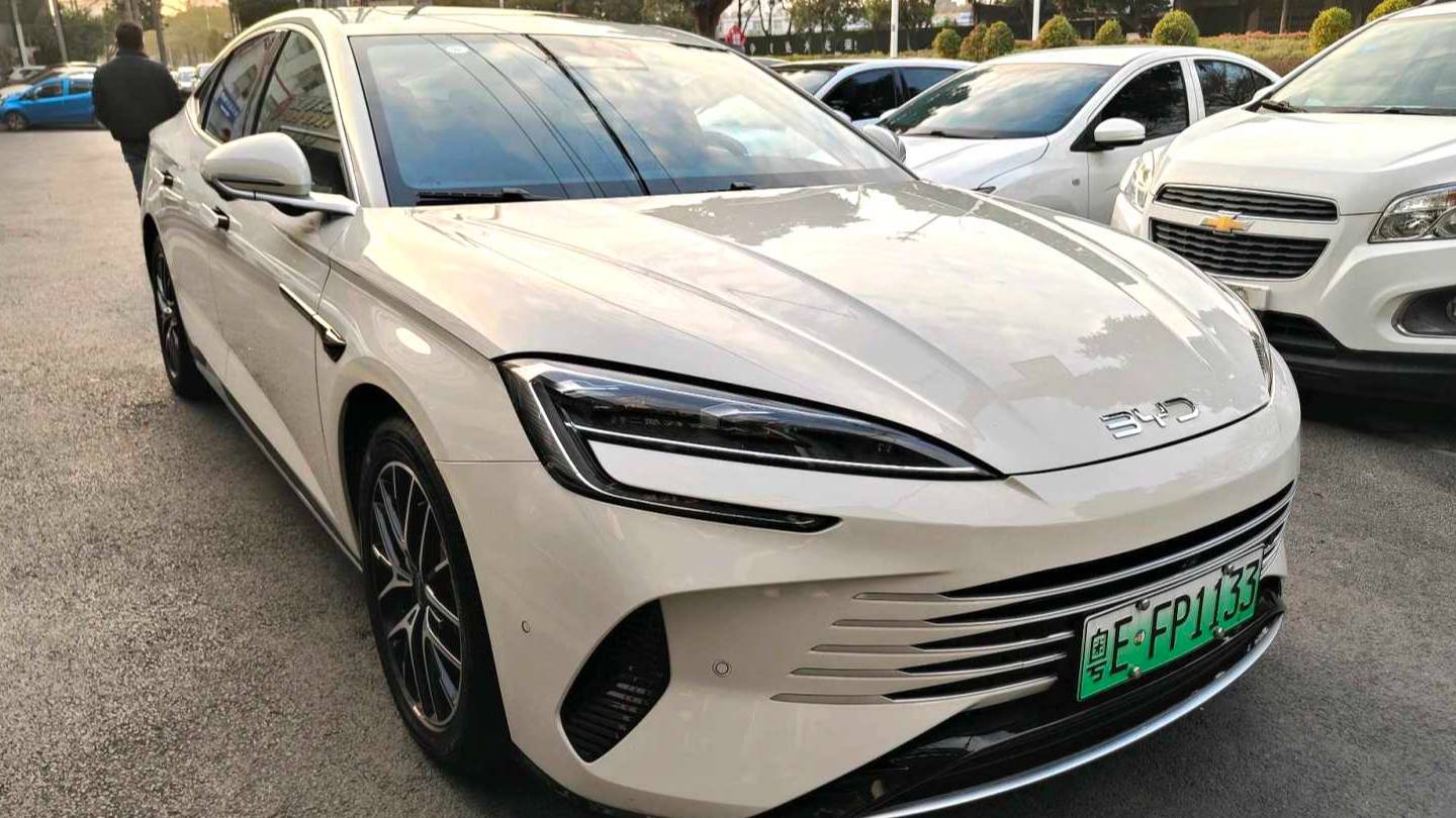 BYD 2025 Seal 07 DM-i DM-i 1.5L 125km Prestige Edition