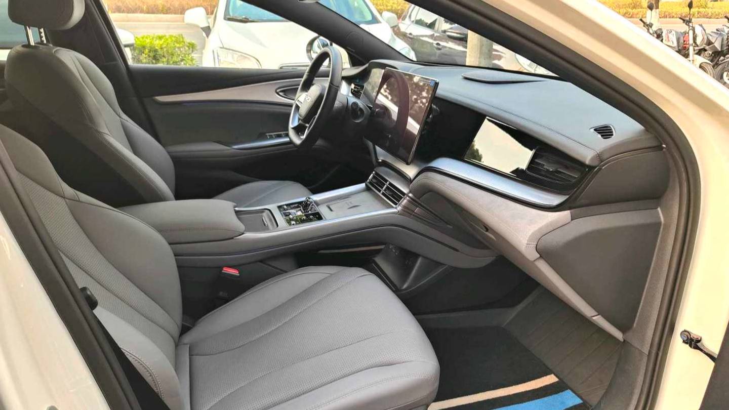 BYD 2025 Seal 07 DM-i DM-i 1.5L 125km Prestige Edition