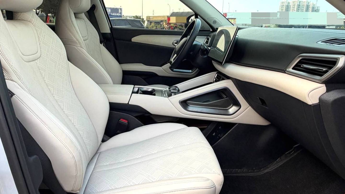 BYD 2024 YUAN UP 401KM Leading Type