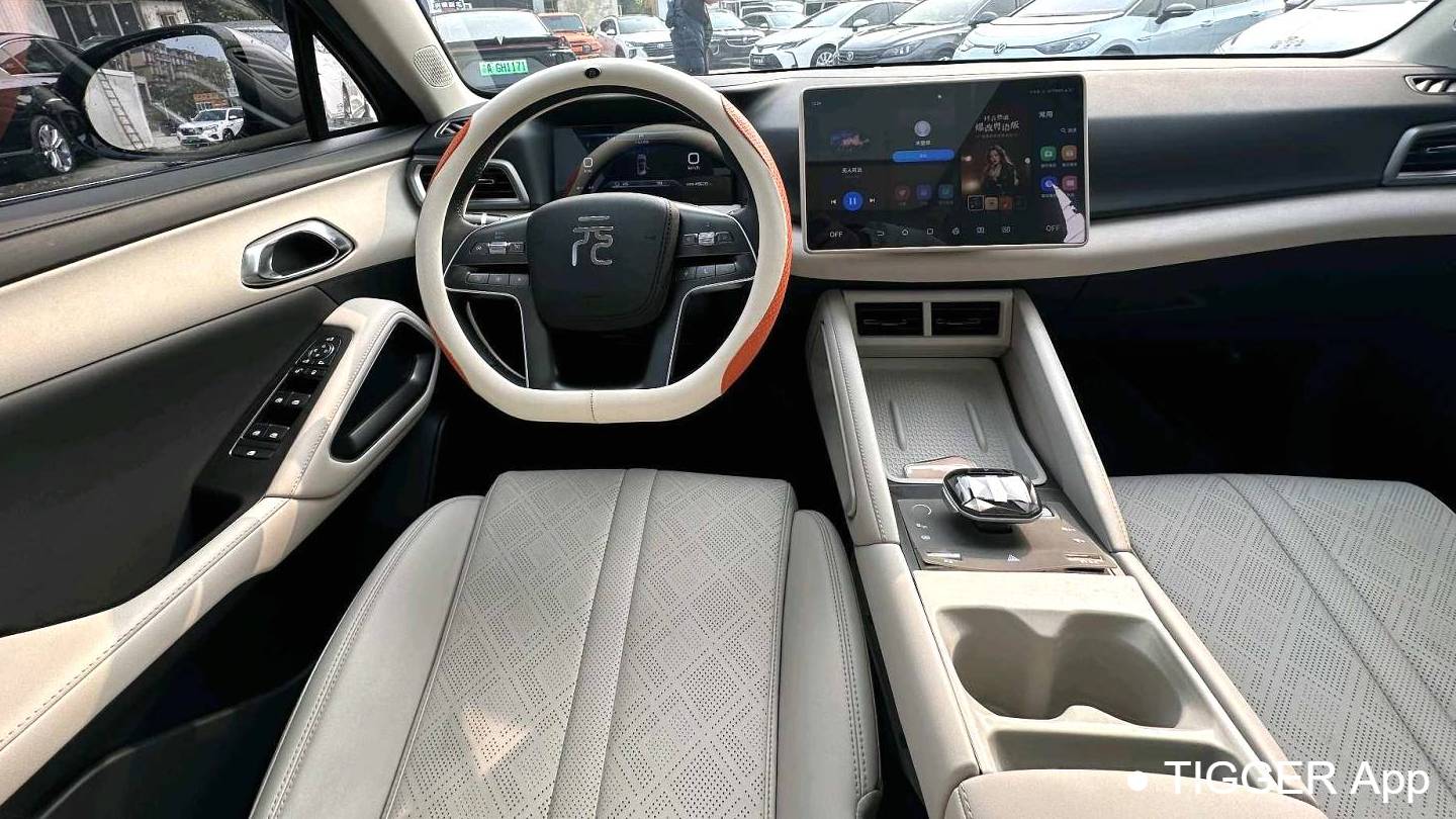 BYD 2024 YUAN UP 401KM Superb Type