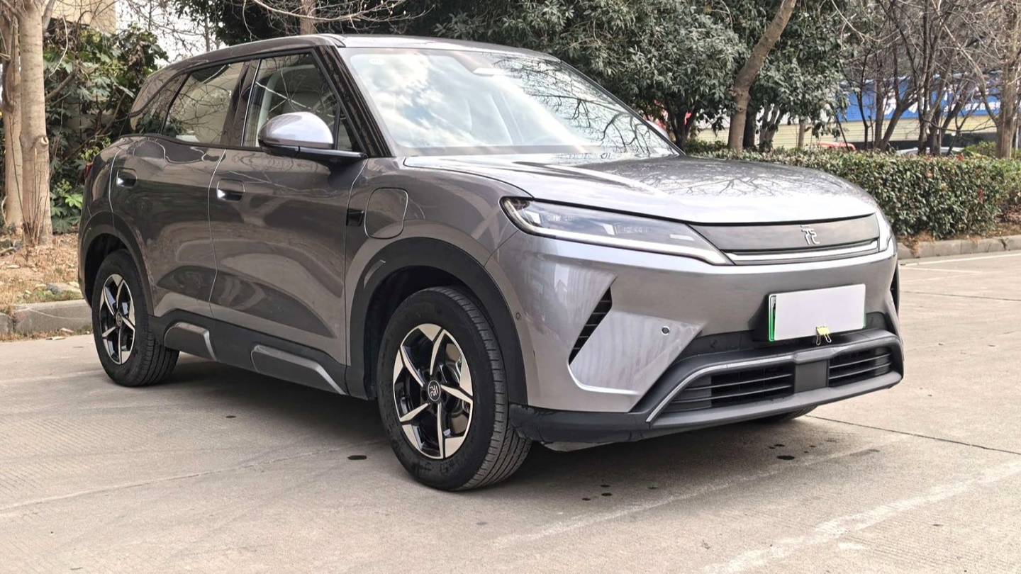 BYD 2025 YUAN UP Intelligent driving version 401KM leading model