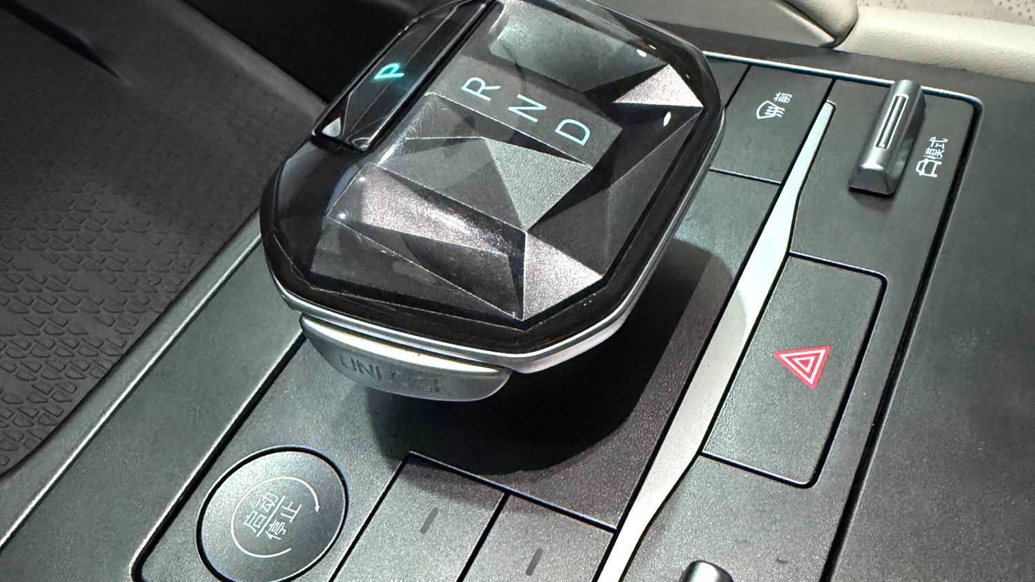 BYD 2024 YUAN UP 401KM Vitality Edition