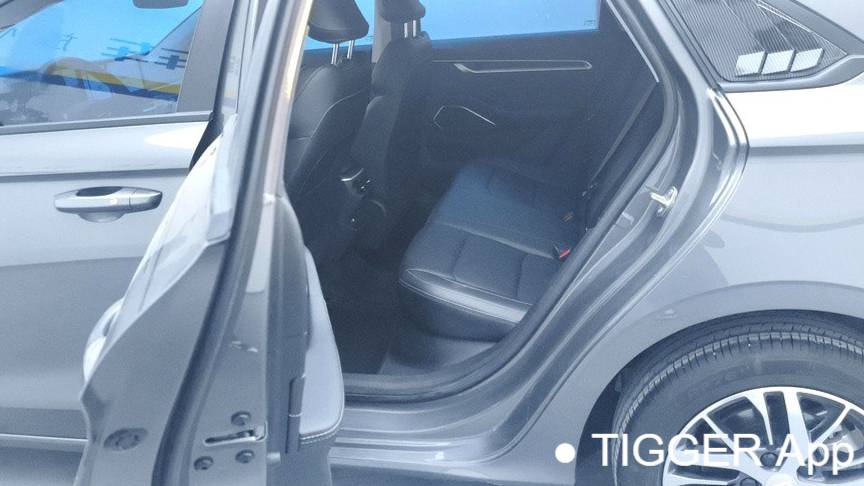 Geely 2023 EMGRAND 4th generation 1.5L CVT luxury model