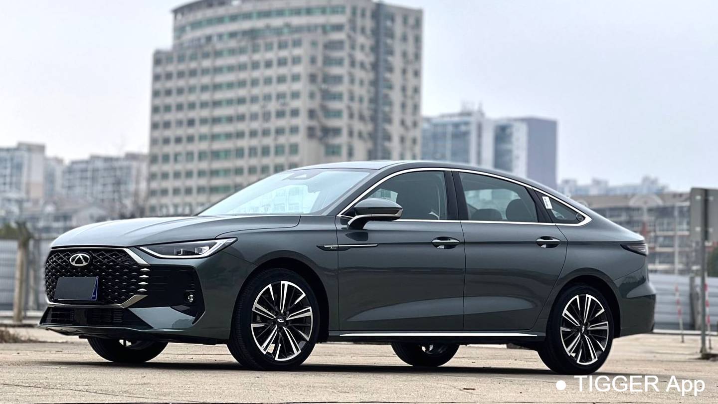 Chery 2025 ARRIZO 8 PRO 1.6T DCT Luxury Model+