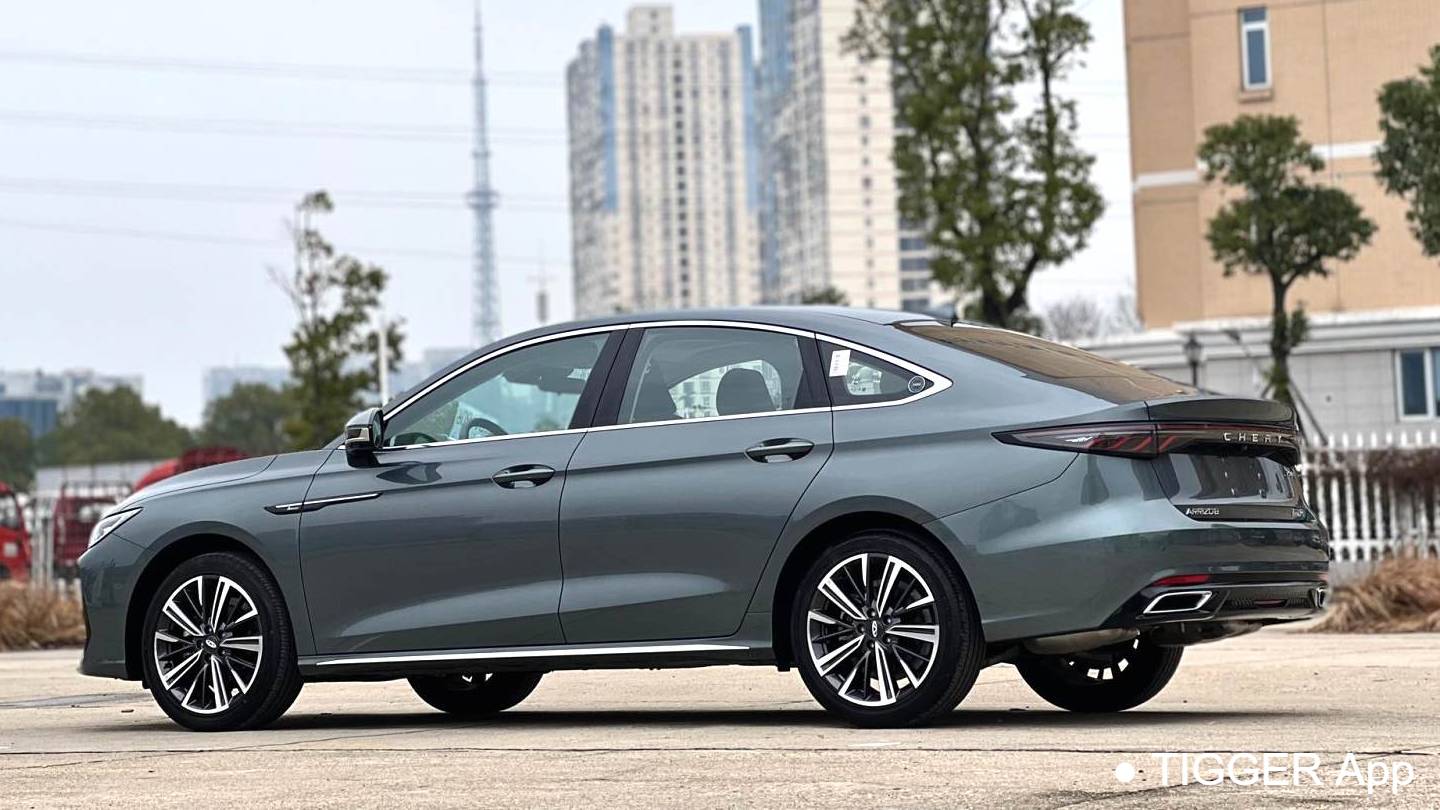 Chery 2025 ARRIZO 8 PRO 1.6T DCT Luxury Model+