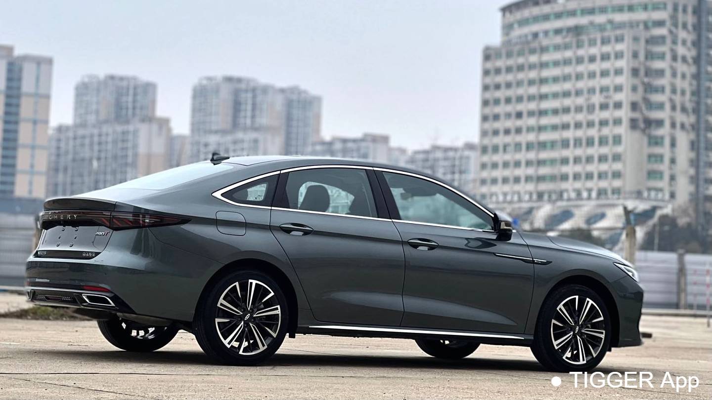 Chery 2025 ARRIZO 8 PRO 1.6T DCT Luxury Model+