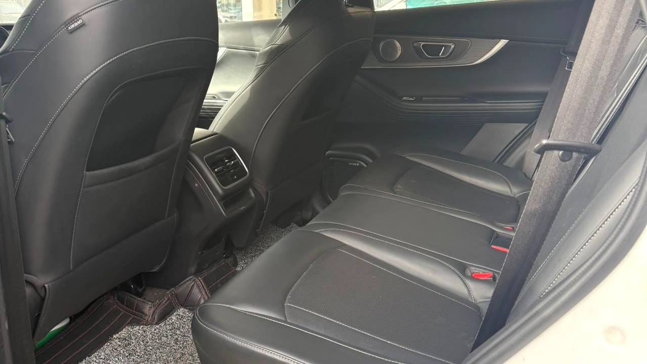 Chery 2022 Tiggo 8PRO 390T two wheel drive Skydome Edition with 5 seats