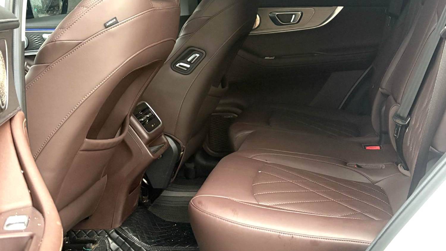 Chery 2024 Tiggo 8PRO Champion Edition 290T 2WD Peak Edition 7-seater