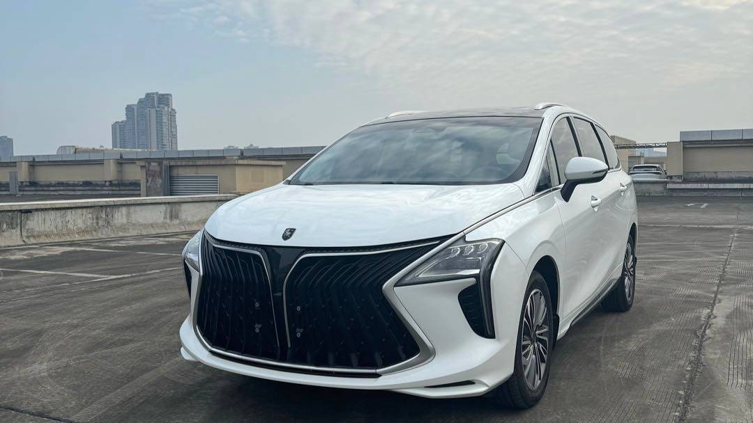 FORTHING 2023 Yacht 1.5T DCT Starry Sky Premium Edition